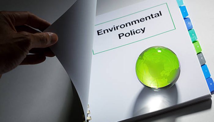 Digitalisasi Perizinan Lingkungan: Mempermudah Pelaku Usaha di Era Online