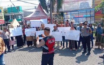 Datangi Polres Situbondo dalam Aksi Damai, Warga Karangmalang Minta Negara Hadir Beri Perlindungan